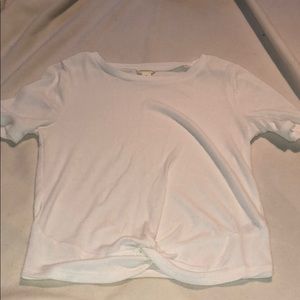 A white t shirt